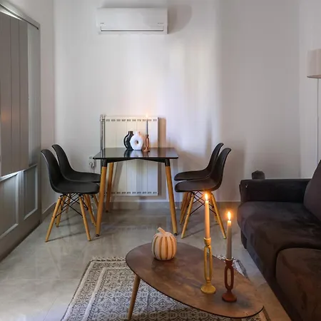 Apartment Messaria