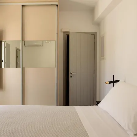 Messaria Apartman *