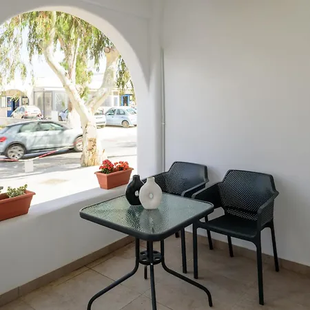 Messaria Apartman *